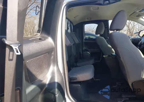 2022 Toyota Tacoma Sr z USA, uszkodzony, nr VIN 3TYRX5GN0NT051704